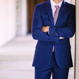 Men’s Joseph Abboud blue suit